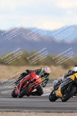 media/Nov-16-2025-Race Pace (Sun) [[8c5fa54630]]/Non Verified Riders (1st 20 Minutes)/5-Turn 15 (110pm)/